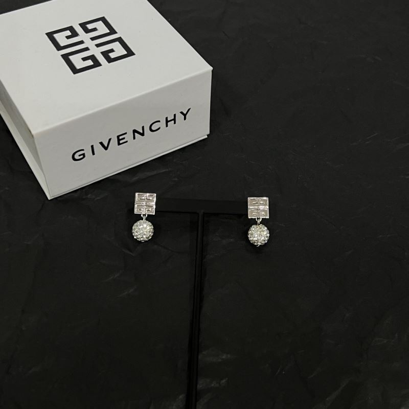 GIVENCHY